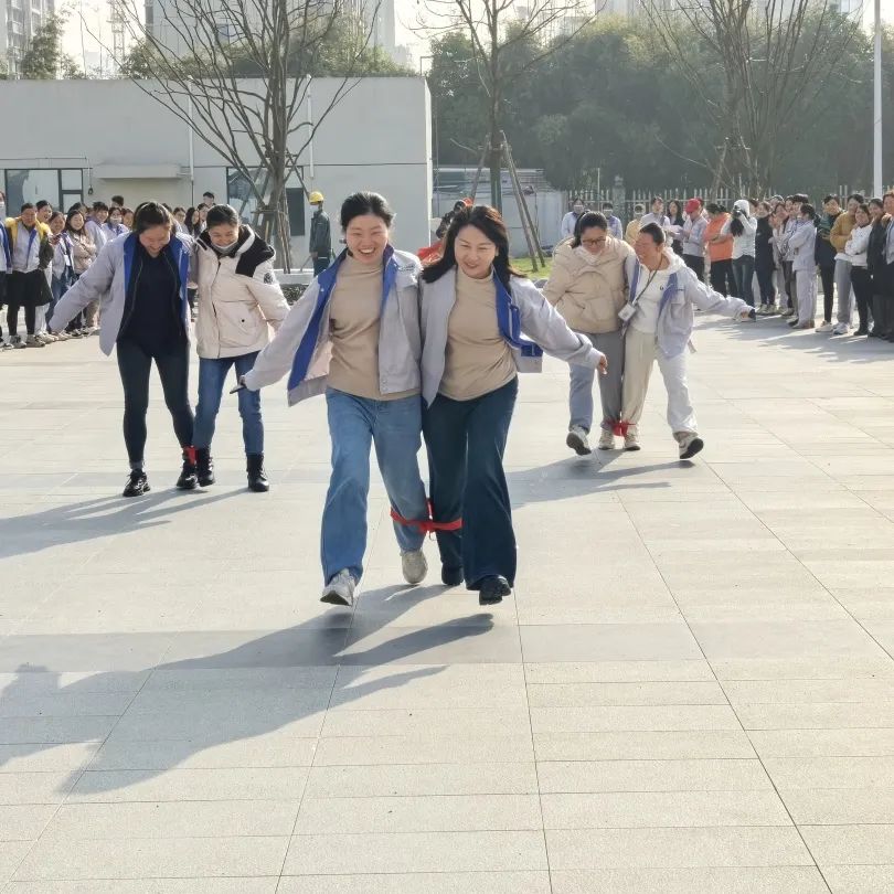 巾帼筑梦  不负青春 | 易利ezweb光电庆三八妇女节活动