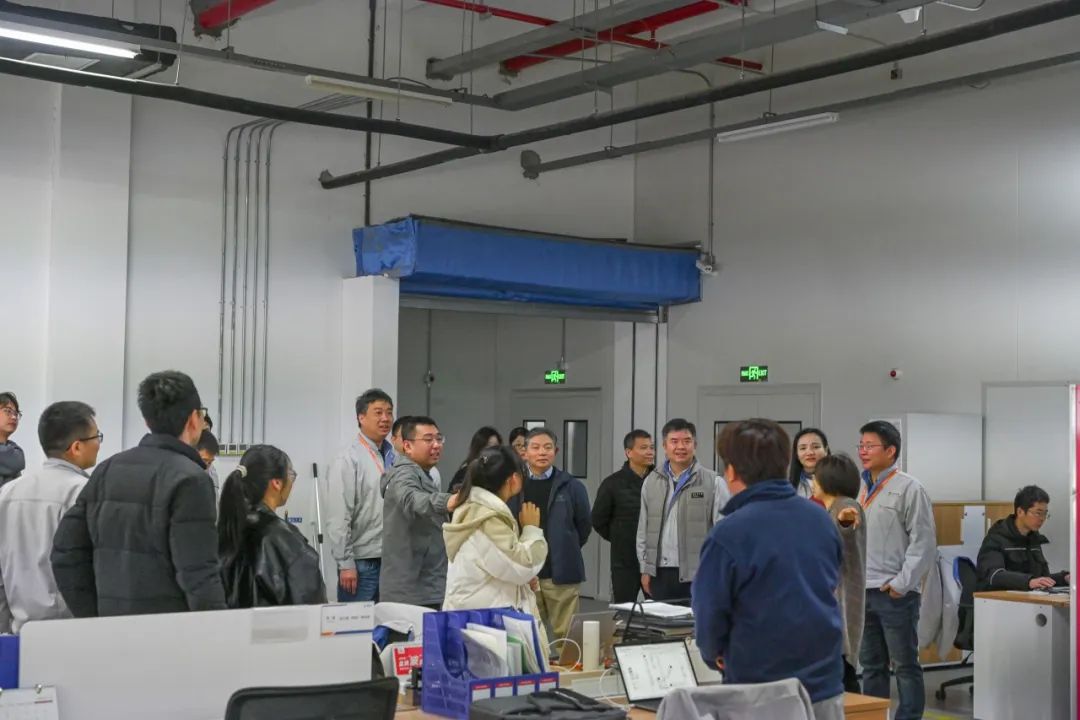 新年开新局 易利ezweb人一起龙行龘龘