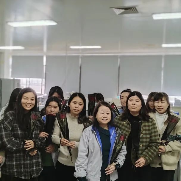 巾帼筑梦  不负青春 | 易利ezweb光电庆三八妇女节活动