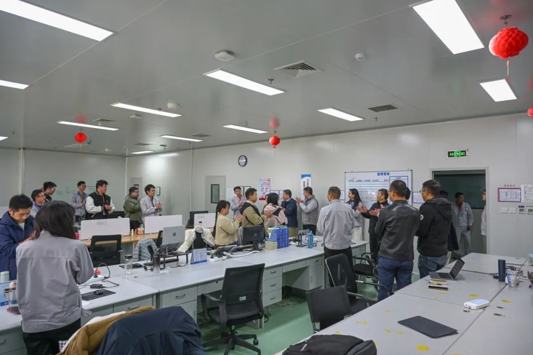新年开新局 易利ezweb人一起龙行龘龘