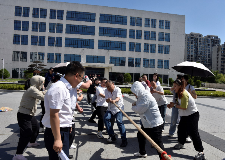 江西易利ezweb庆端午“凝心聚力 ‘绳’采飞扬”角逐活动圆满举行